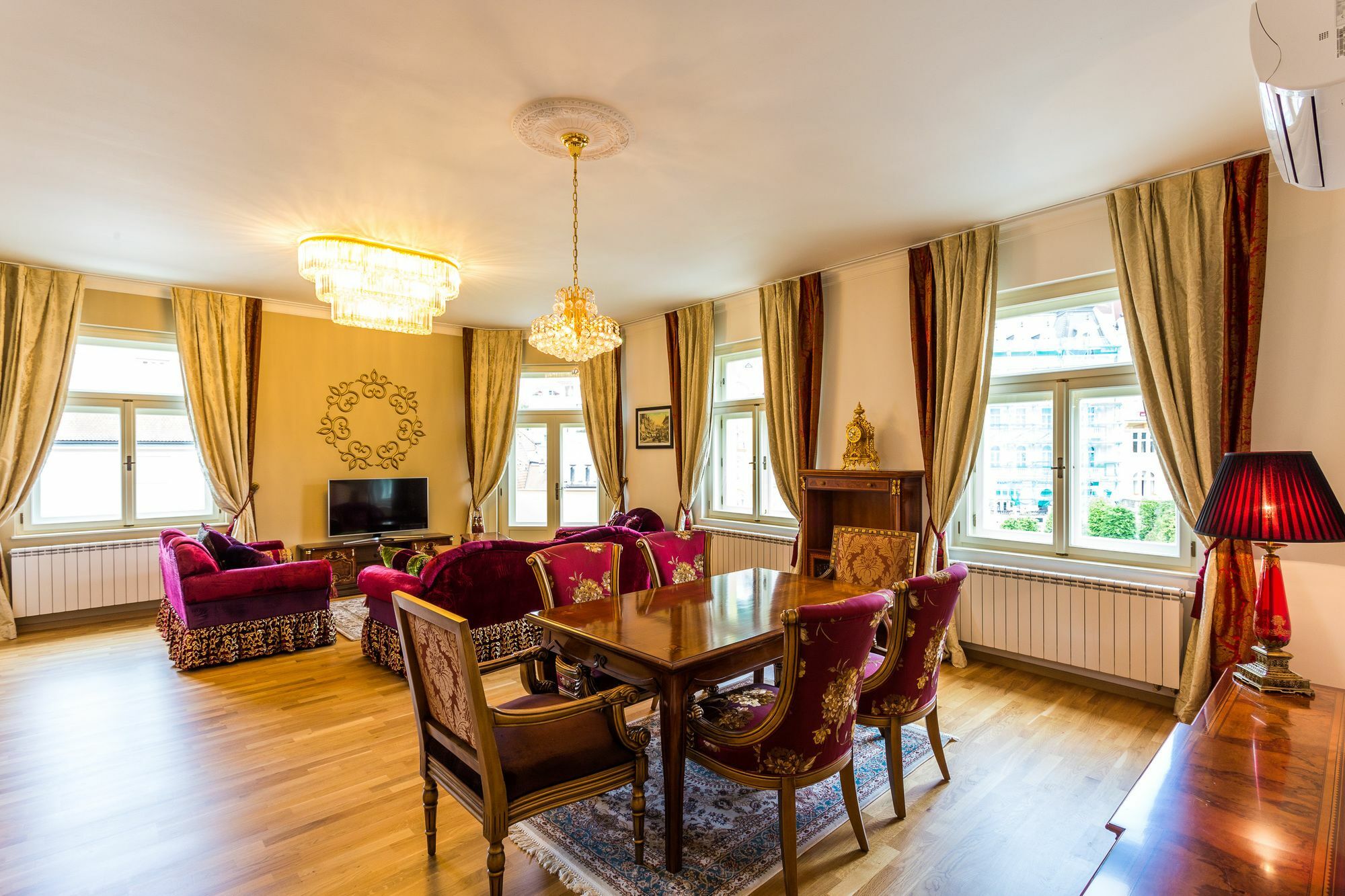 Karlsbad Prestige Daire Dış mekan fotoğraf