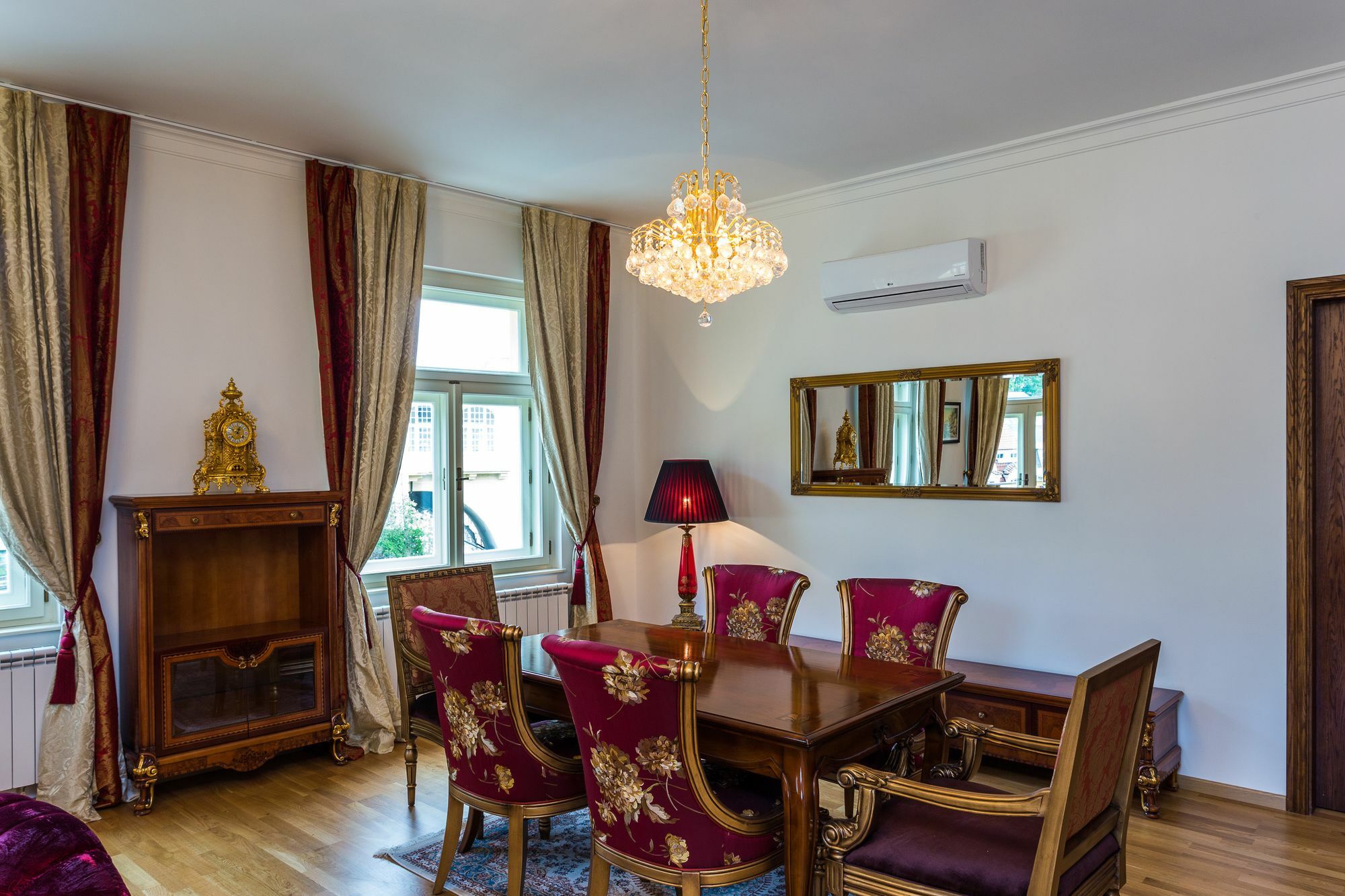 Karlsbad Prestige Daire Dış mekan fotoğraf